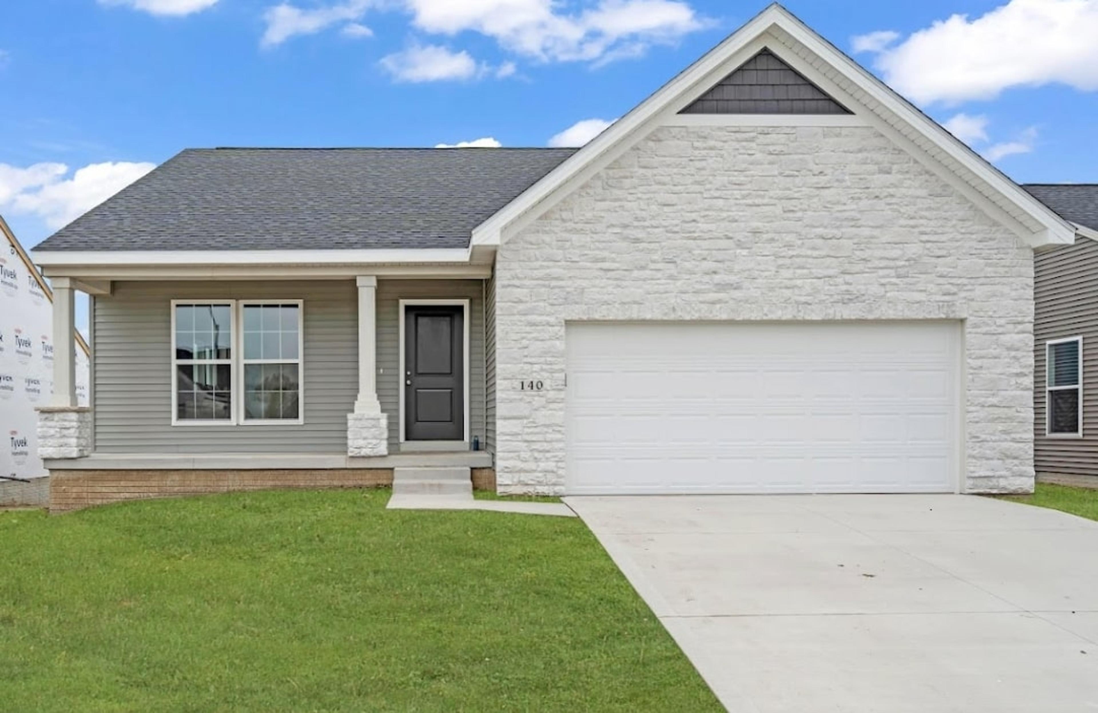 140 NW Rolling Circle Waukee, IA 50263