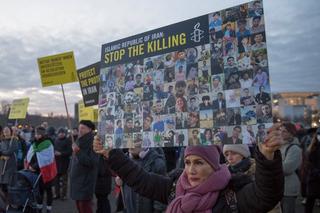 Amnesty International Germany organized a solidarity rally for the protesters in Iran in front of the German Reichstag