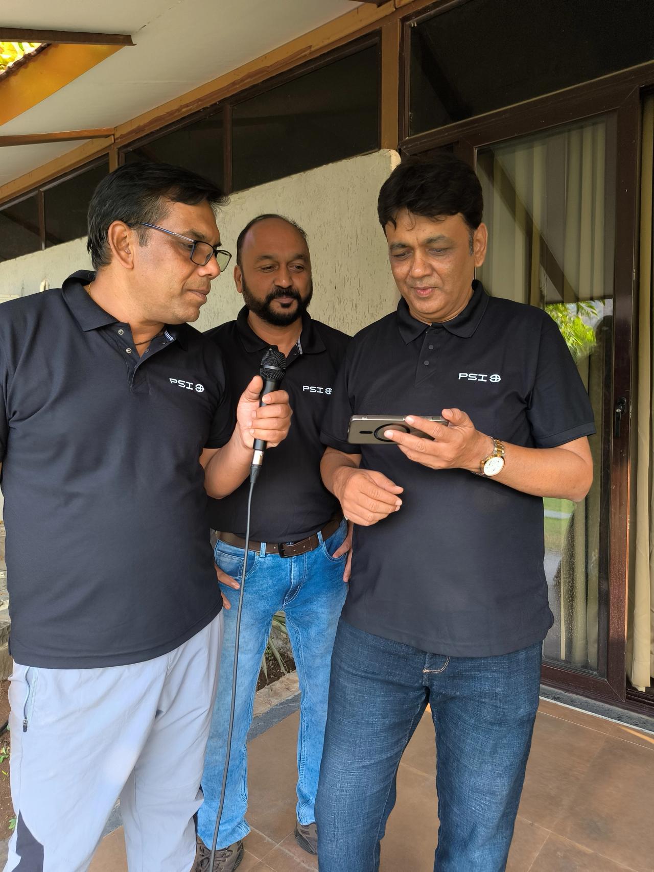 Fun Karaoke at a resort near Pune