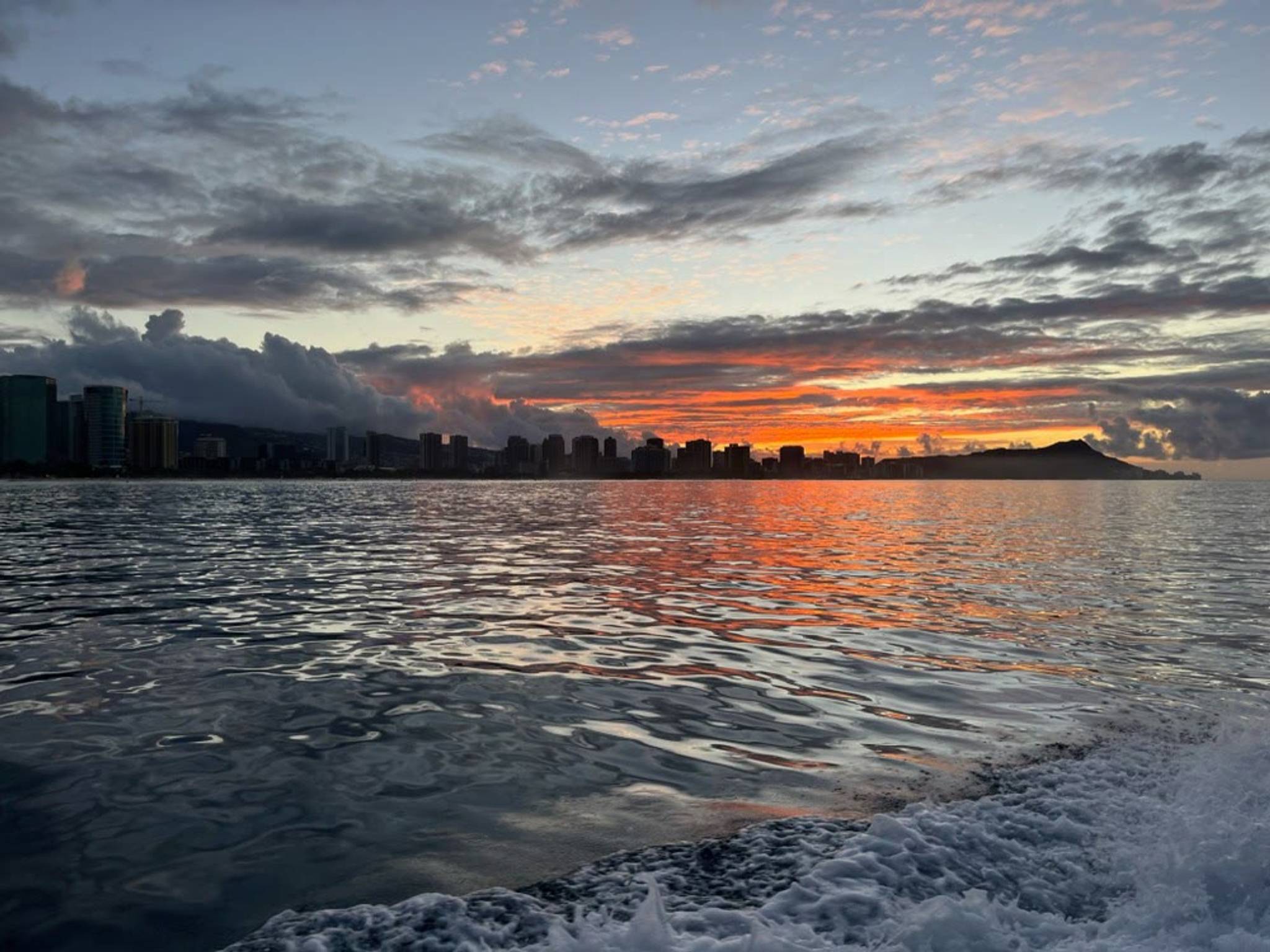 Deluxe Waikiki Snorkeling and Wildlife Cruise photo