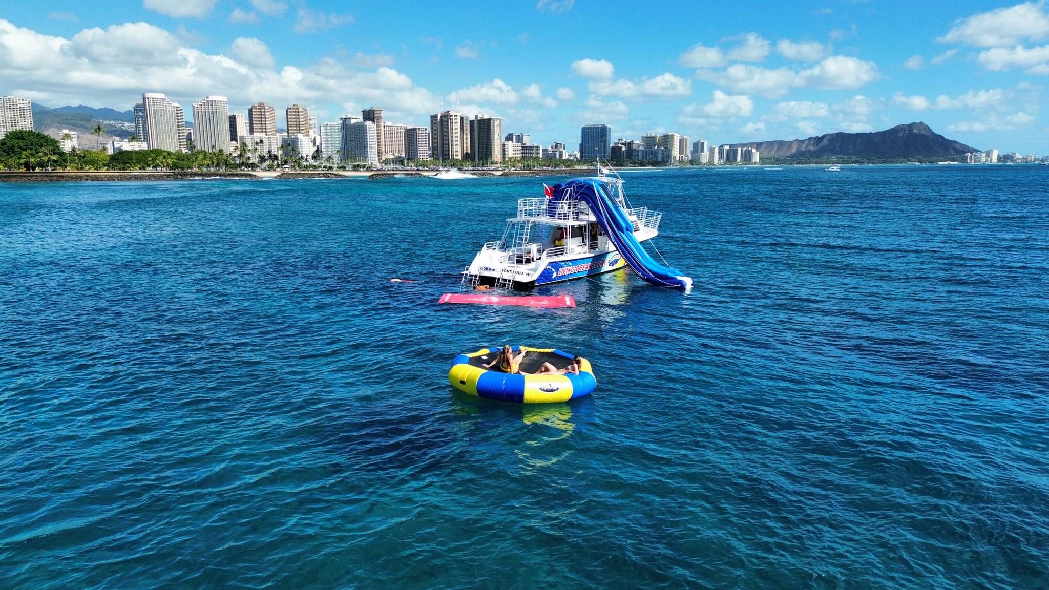Deluxe Waikiki Snorkeling and Wildlife Cruise photo