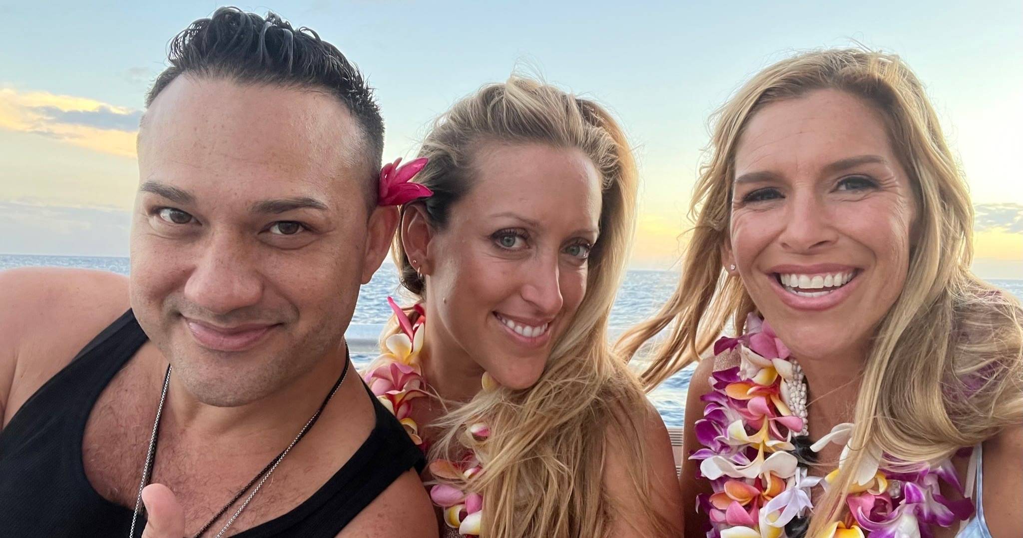 Friday Night Waikiki Fireworks Cruise photo