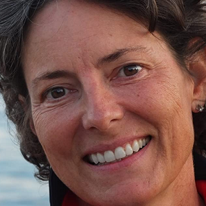 Mairzee Almas's avatar