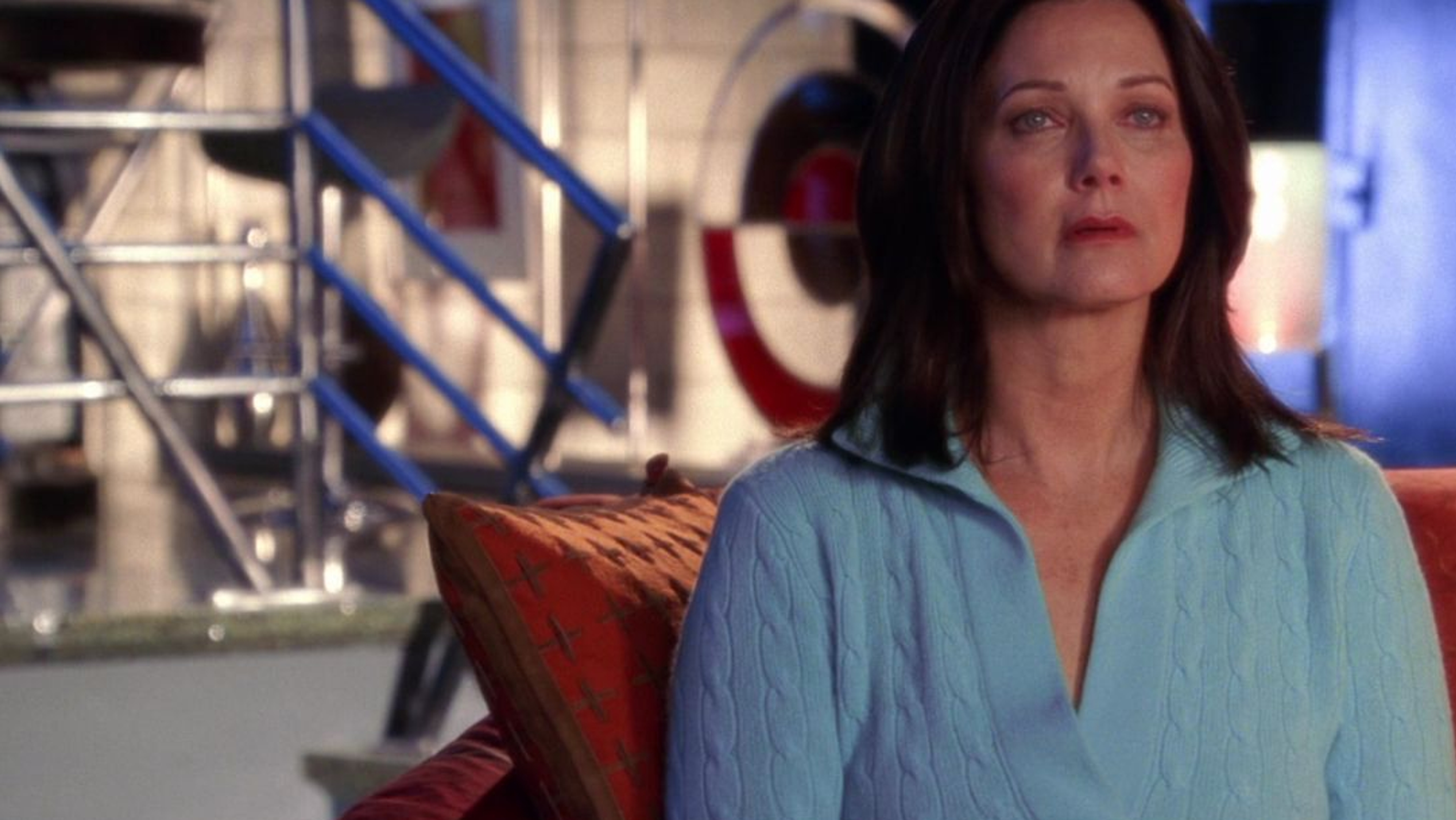 Lynda Carter as Moira Sullivan.