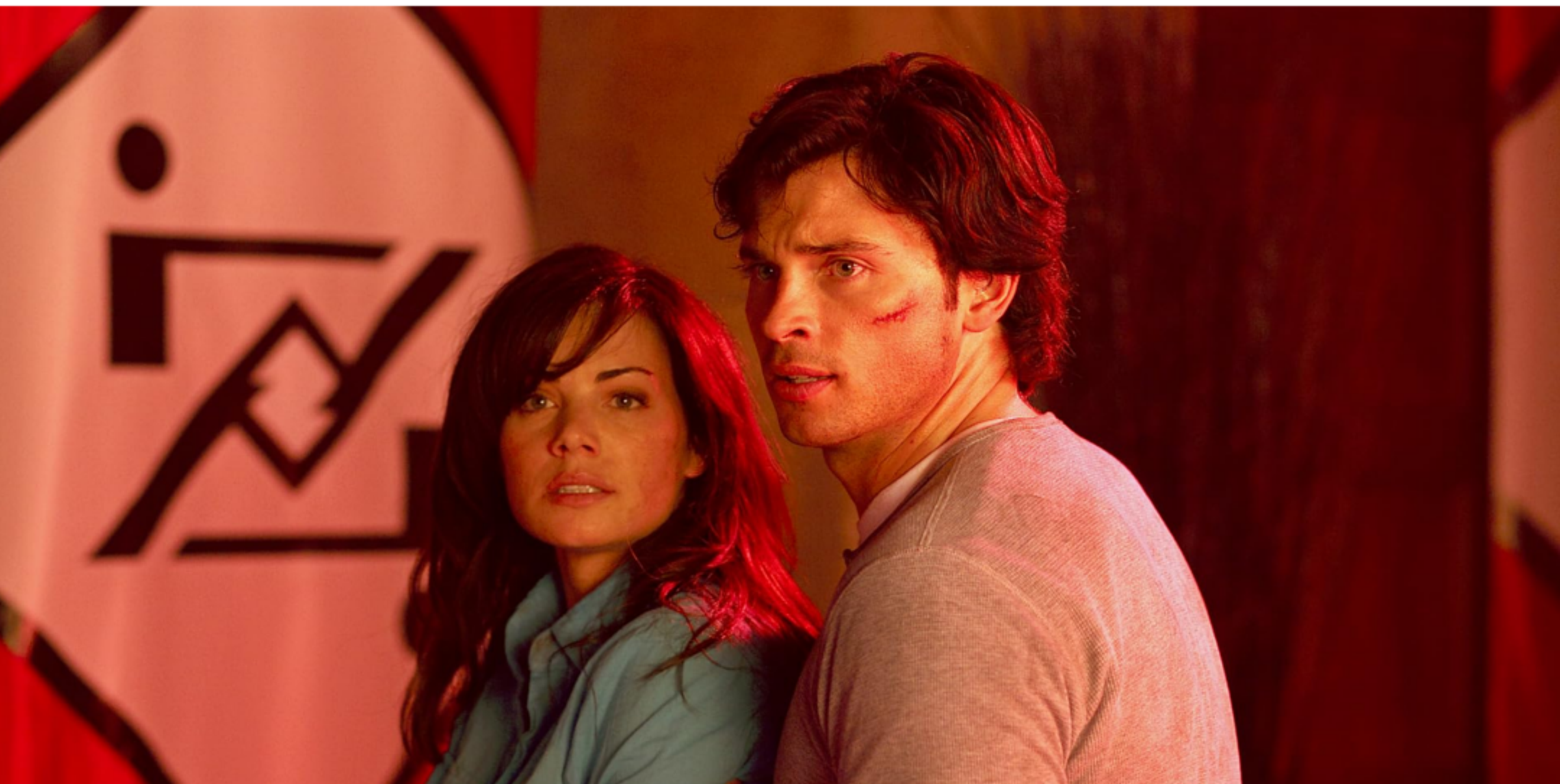 Clark and Lois held prisoner by Zod.