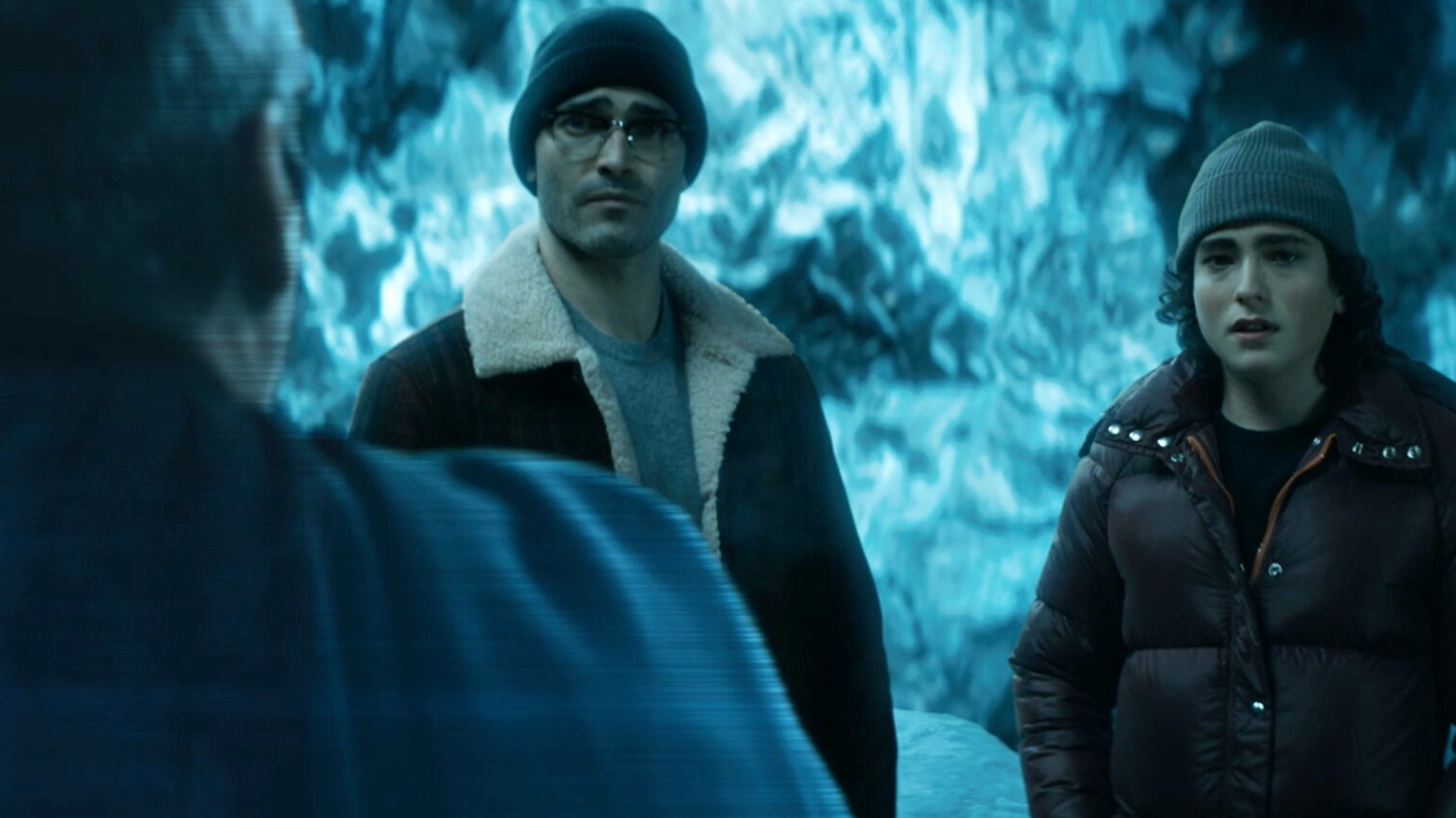 Clark introducing Jordan to Jor-El in the Fortress.