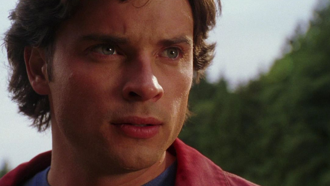 Clark Kent returns from the Phantom Zone.