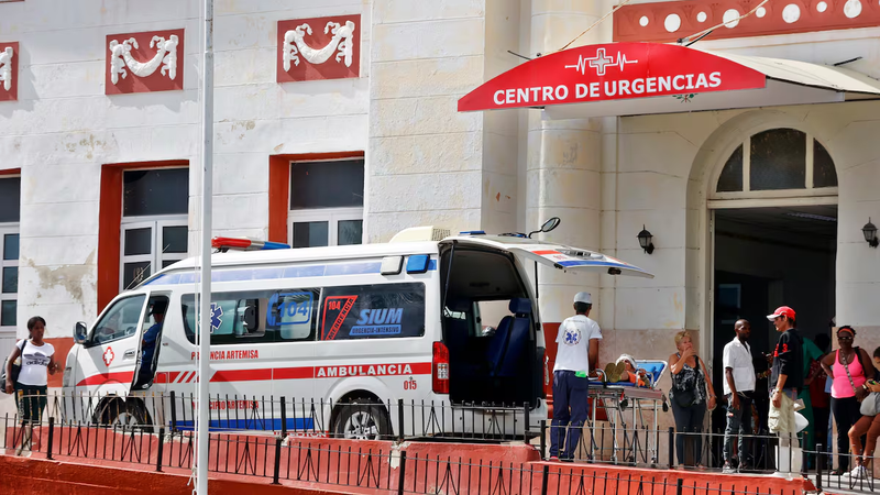 “Nos estamos muriendo”: Cuba se hunde en una gran crisis sanitaria entre falta de medicinas y diagnósticos falsos