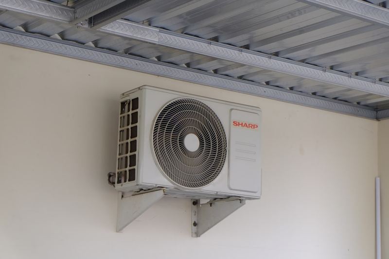 Unit outdoor AC dan pemasangannya — jasa cuci ac terdekat