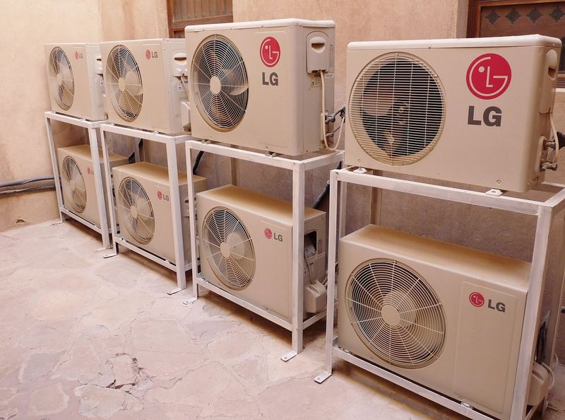 Unit outdoor AC dan pemasangannya — jual freon ac terdekat
