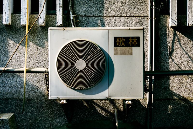Unit outdoor AC dan pemasangannya — isi freon ac