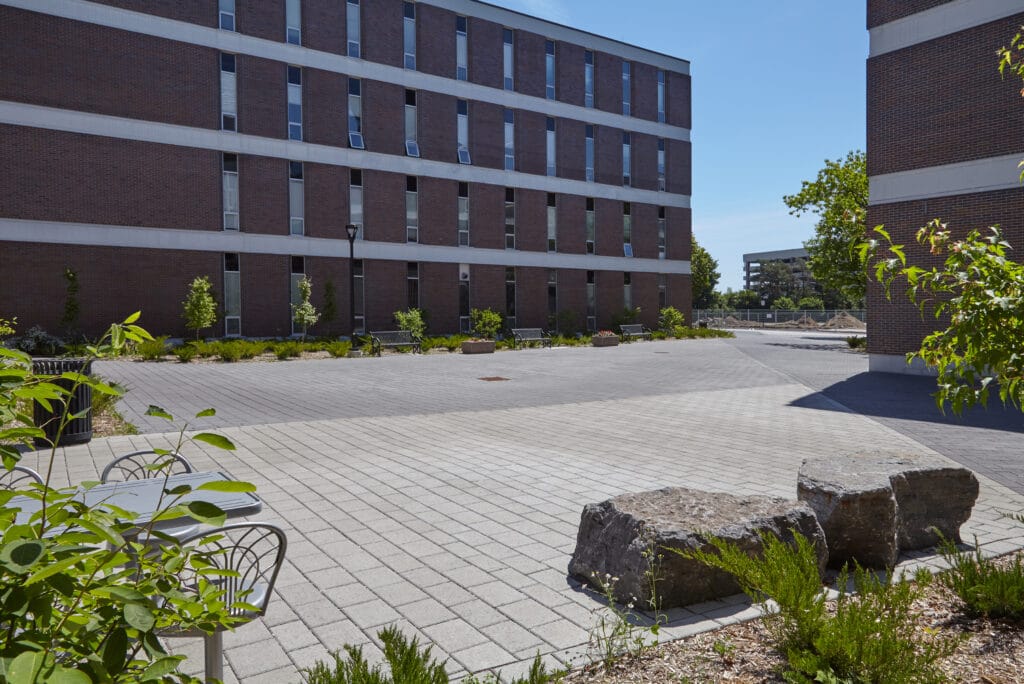 Brique Concept est la référence en produits d'aménagement paysager pour les professionnels et les particuliers