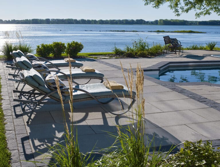 Brique Concept est la référence en produits d'aménagement paysager pour les professionnels et les particuliers