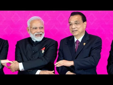 Prime minister of India and Prime Minister of Thaliand at 35th Asean Summit