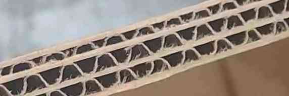 Close-up photo of a tri-wall Gaylord box's fluting