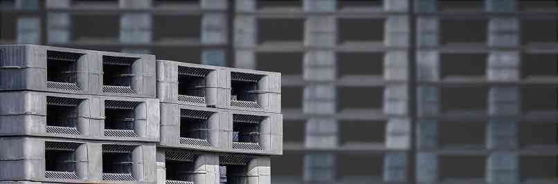 plastic pallet stacks