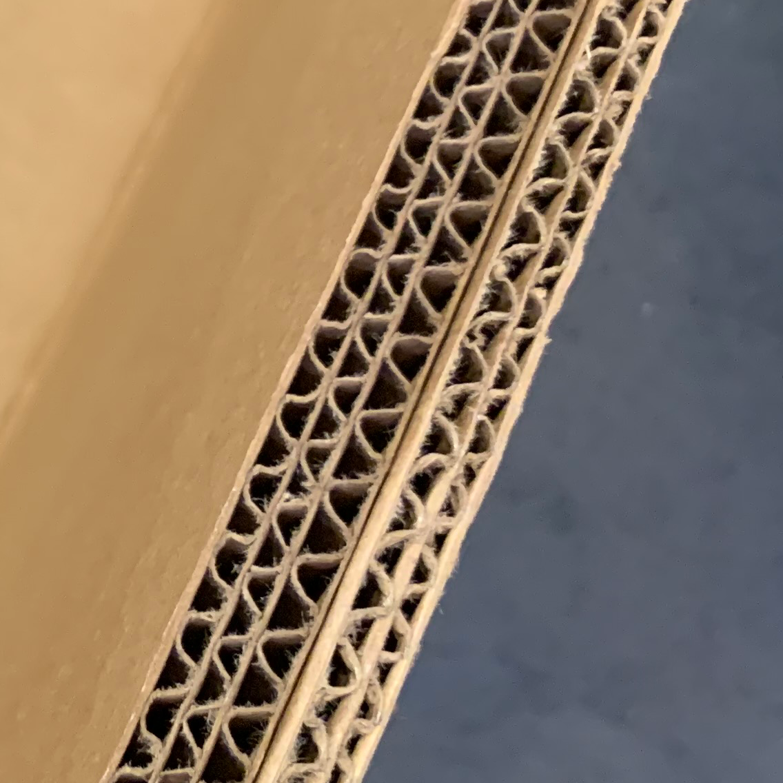 Photo of five-wall Gaylord box fluting