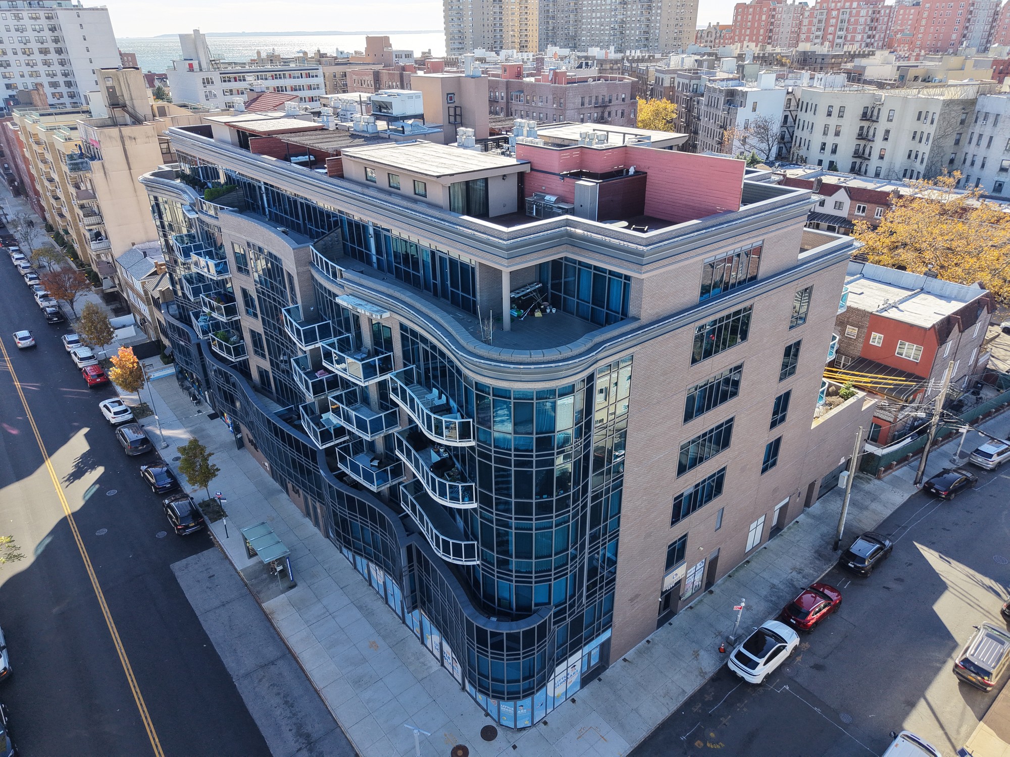 7-Story Manhattan Beach 45-Space Condominium Garage & Facade Rehabilitation hero image