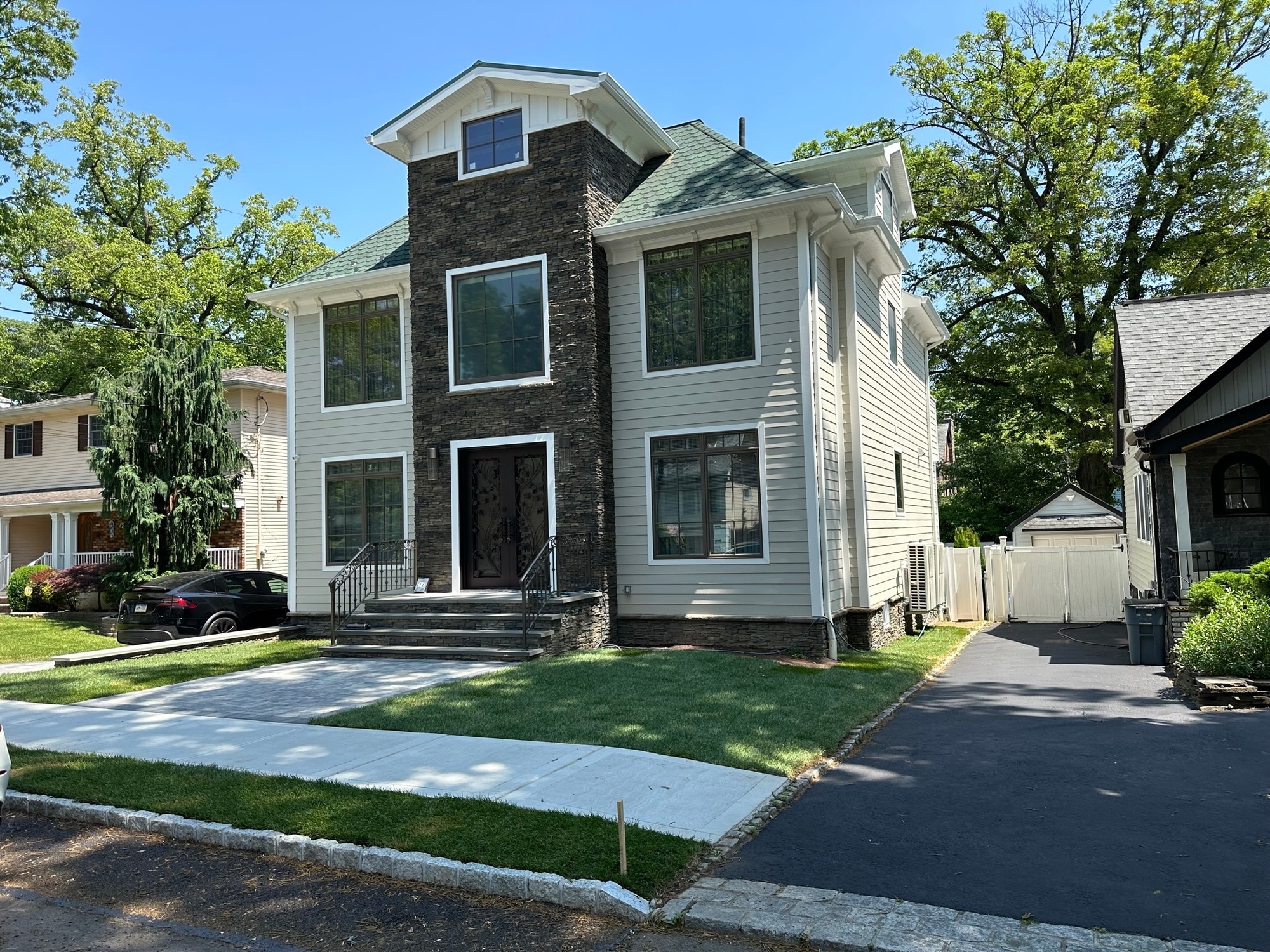 Oakwood Staten Island Single-Family Residence Facade Retrofit hero image
