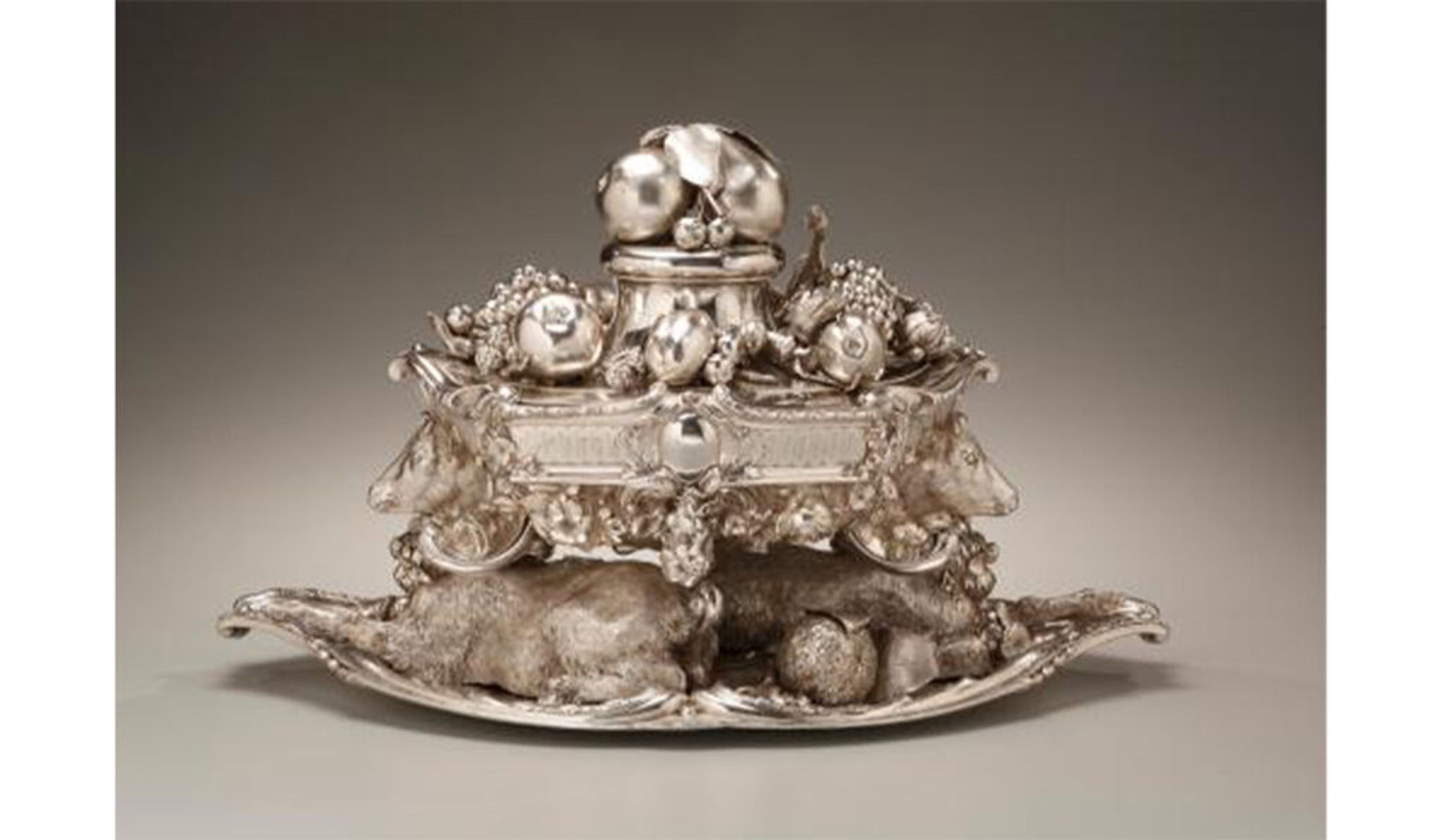 Paul Crespin, Tureen and Stand , 1740–41, sterling silver.