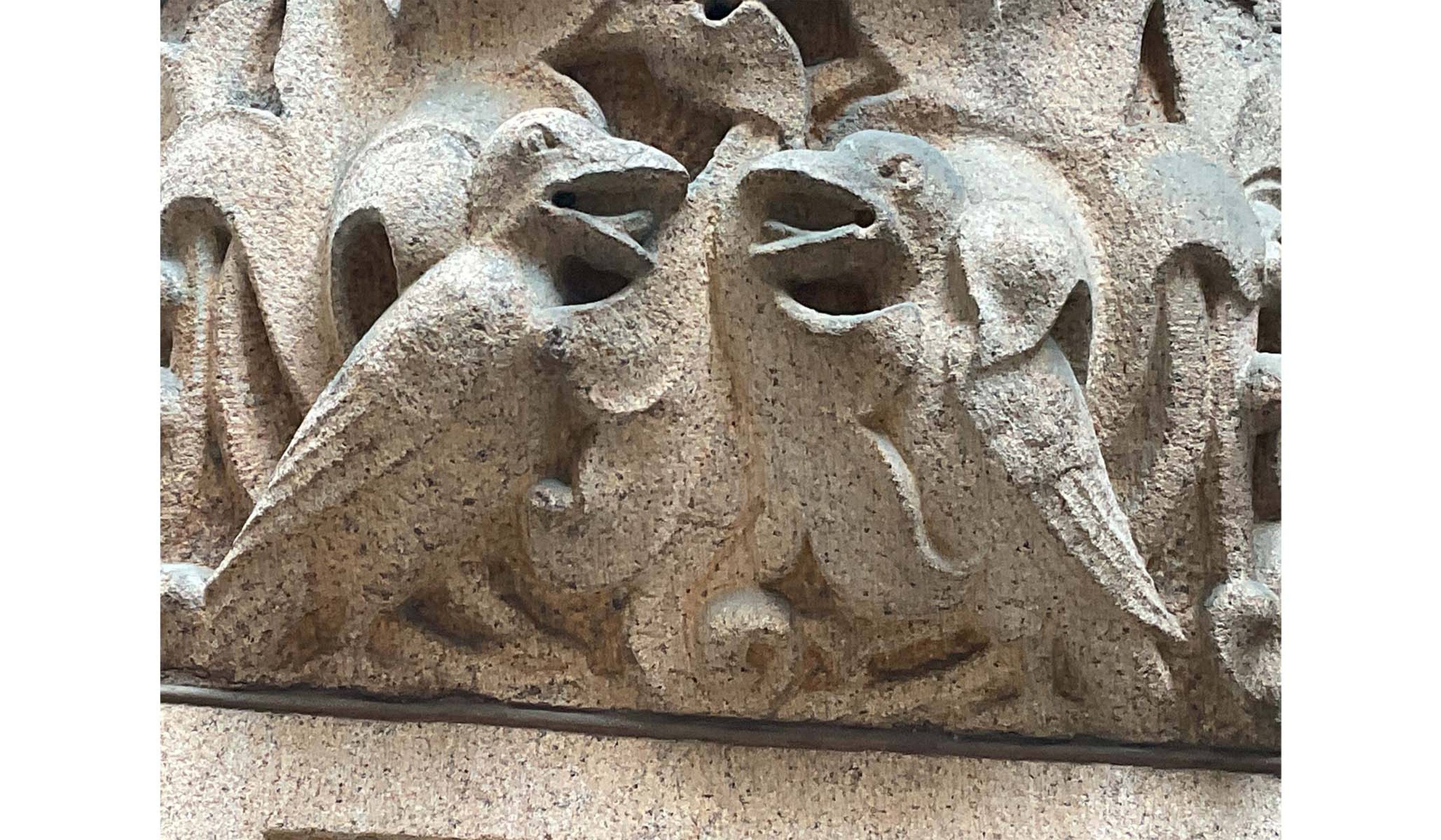 Ornamental stone carving on the exterior of the Rookery Building.