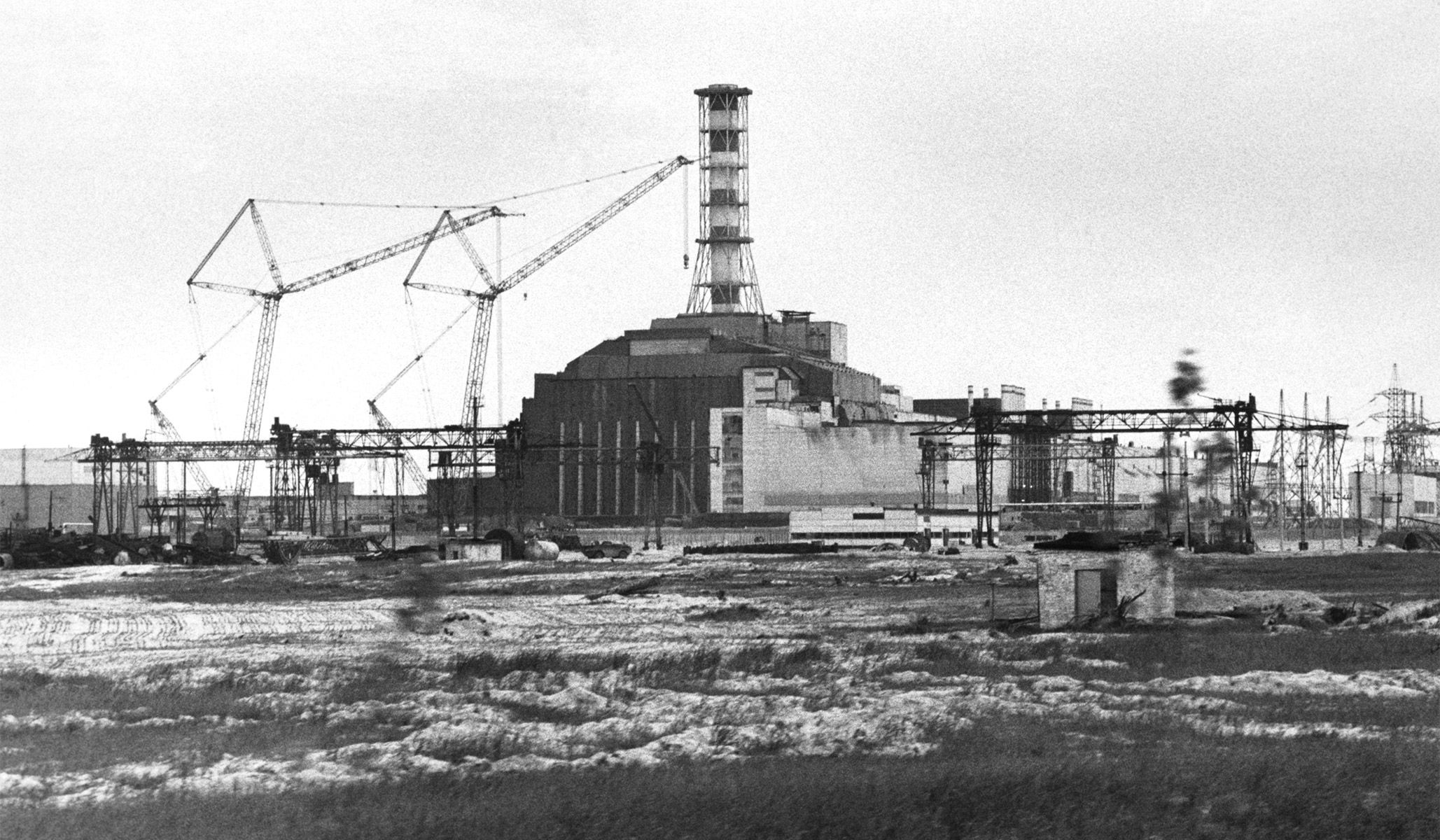 Reactor No. 4 at the Chernobyl nuclear power plant, May 14, 1988.