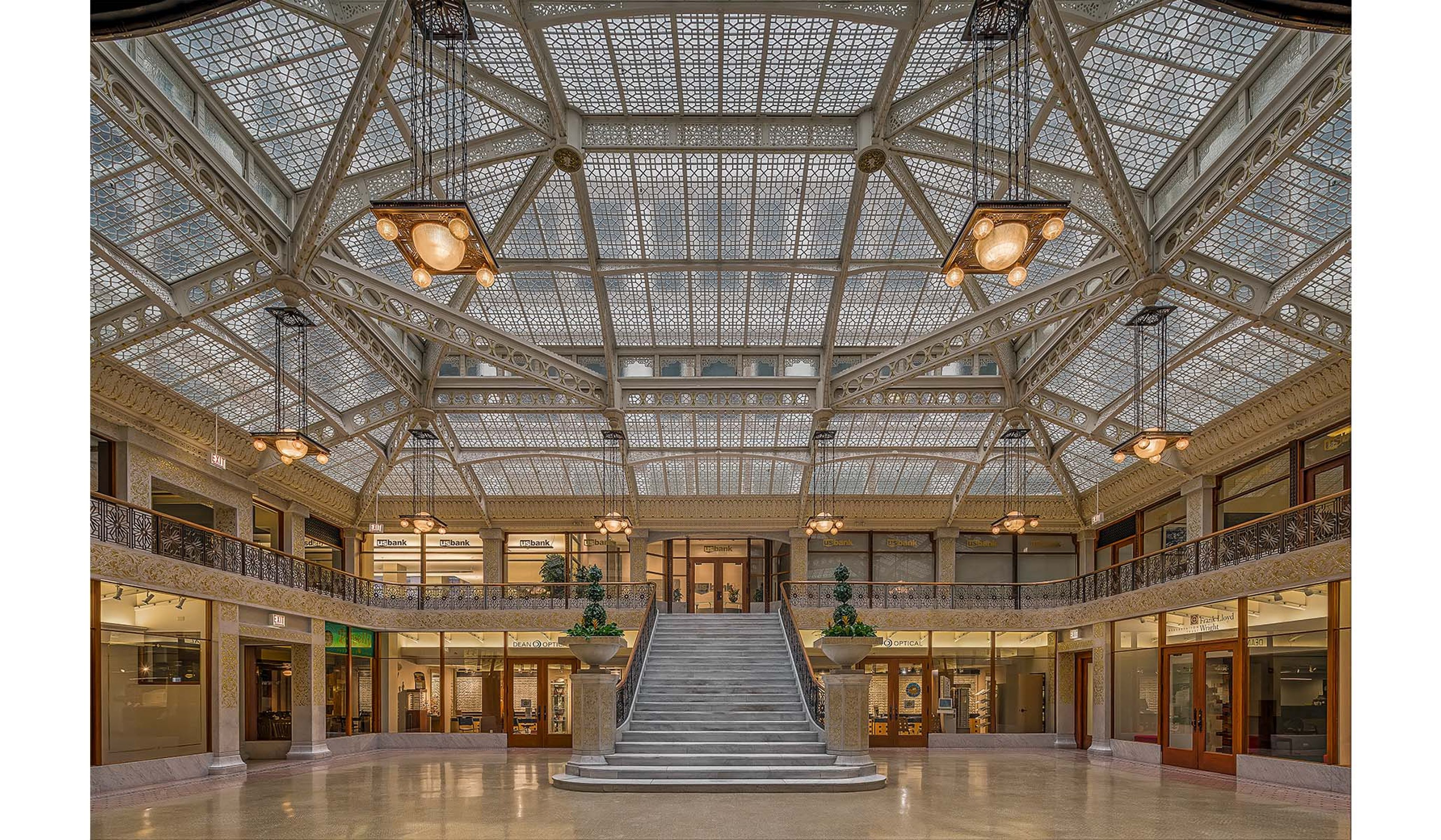 The Rookery Building light court after Frank Lloyd Wright’s 1905 remodeling.