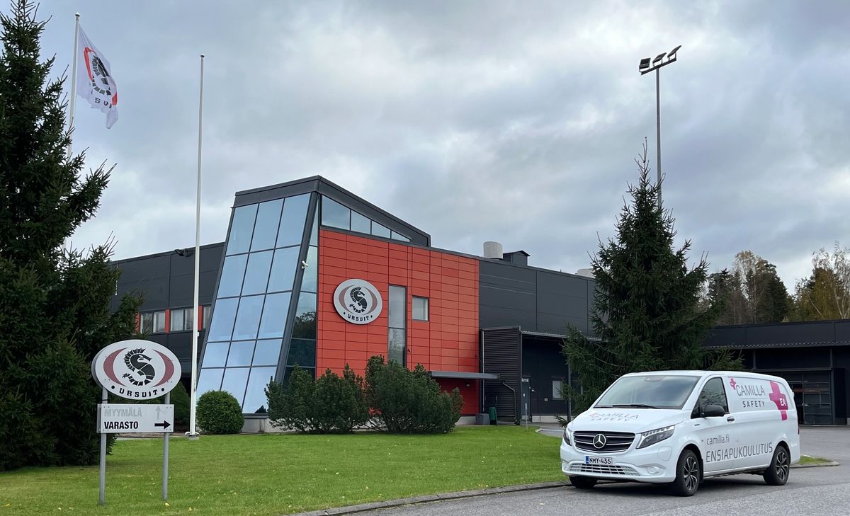 Camilla Safety tuo ensiapukoulutuksen ja kaikki harjoitustarvikkeet Ursuitille