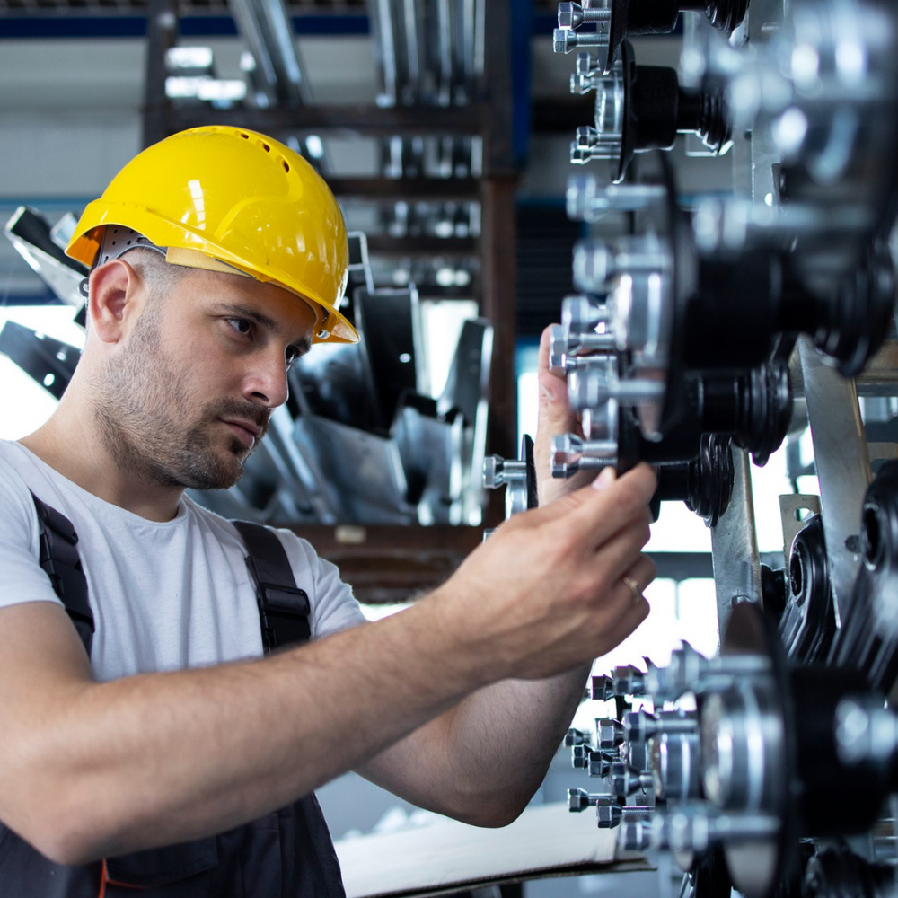 Pourquoi l’hivernage des machines de construction est indispensable ?