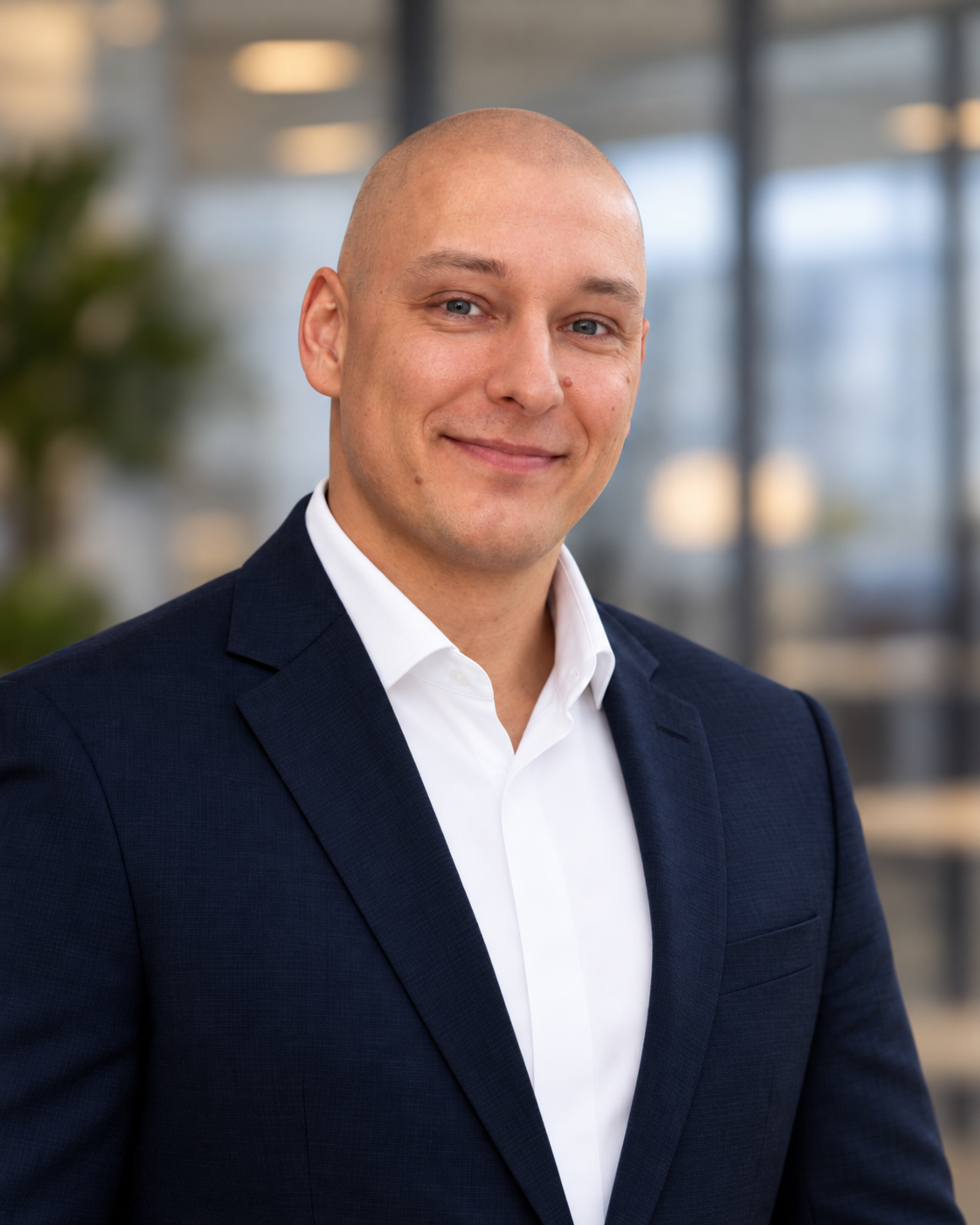 Oliver Flatau | Vertriebsleiter, Junikom Gruppe