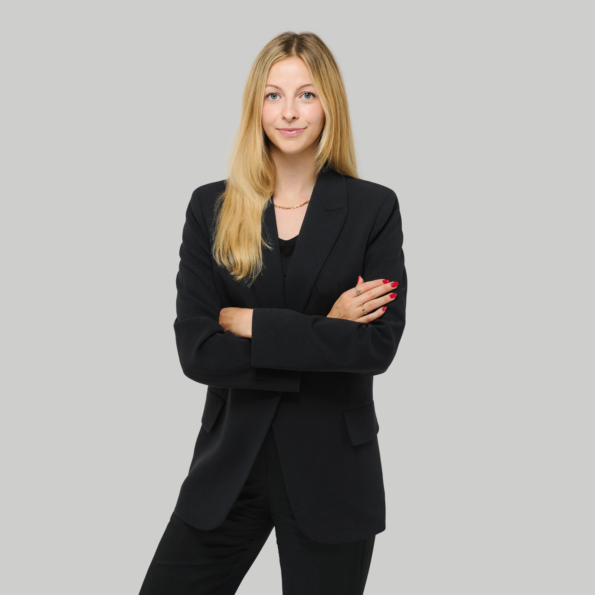 Tatjana Gehring als Ansprechpartnerin für die Salesfive Academy