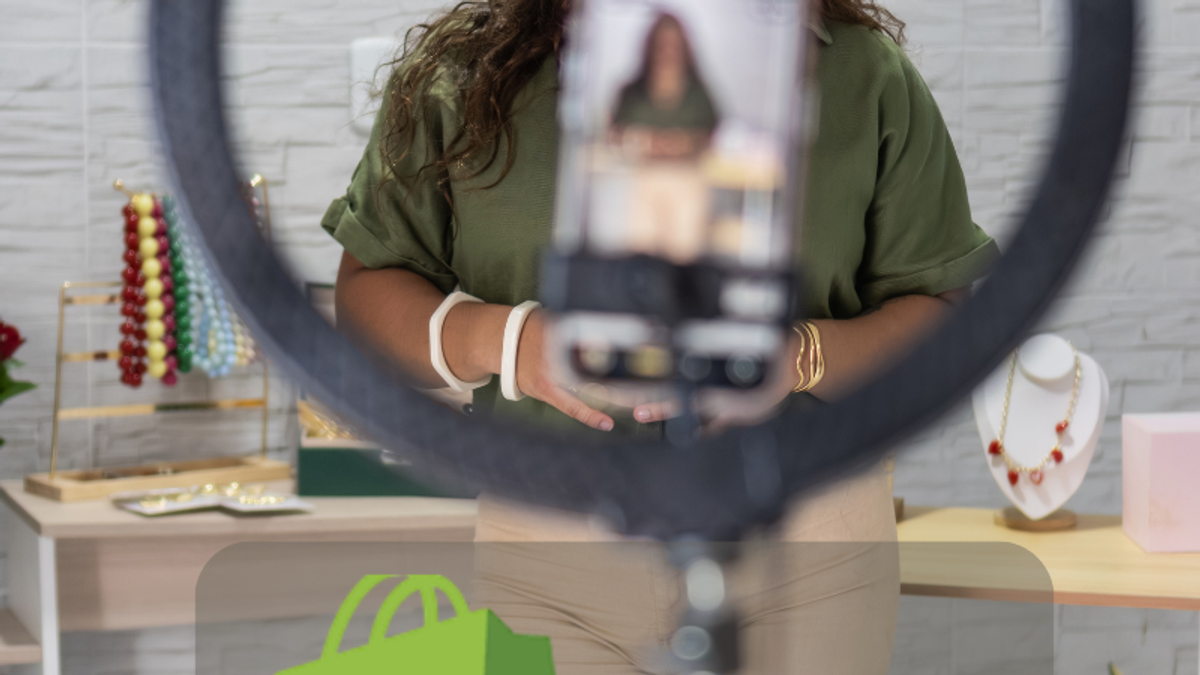 Livestream Shopping On Shopify: Why Going Live Is Having a Moment (And How to Do It Right)