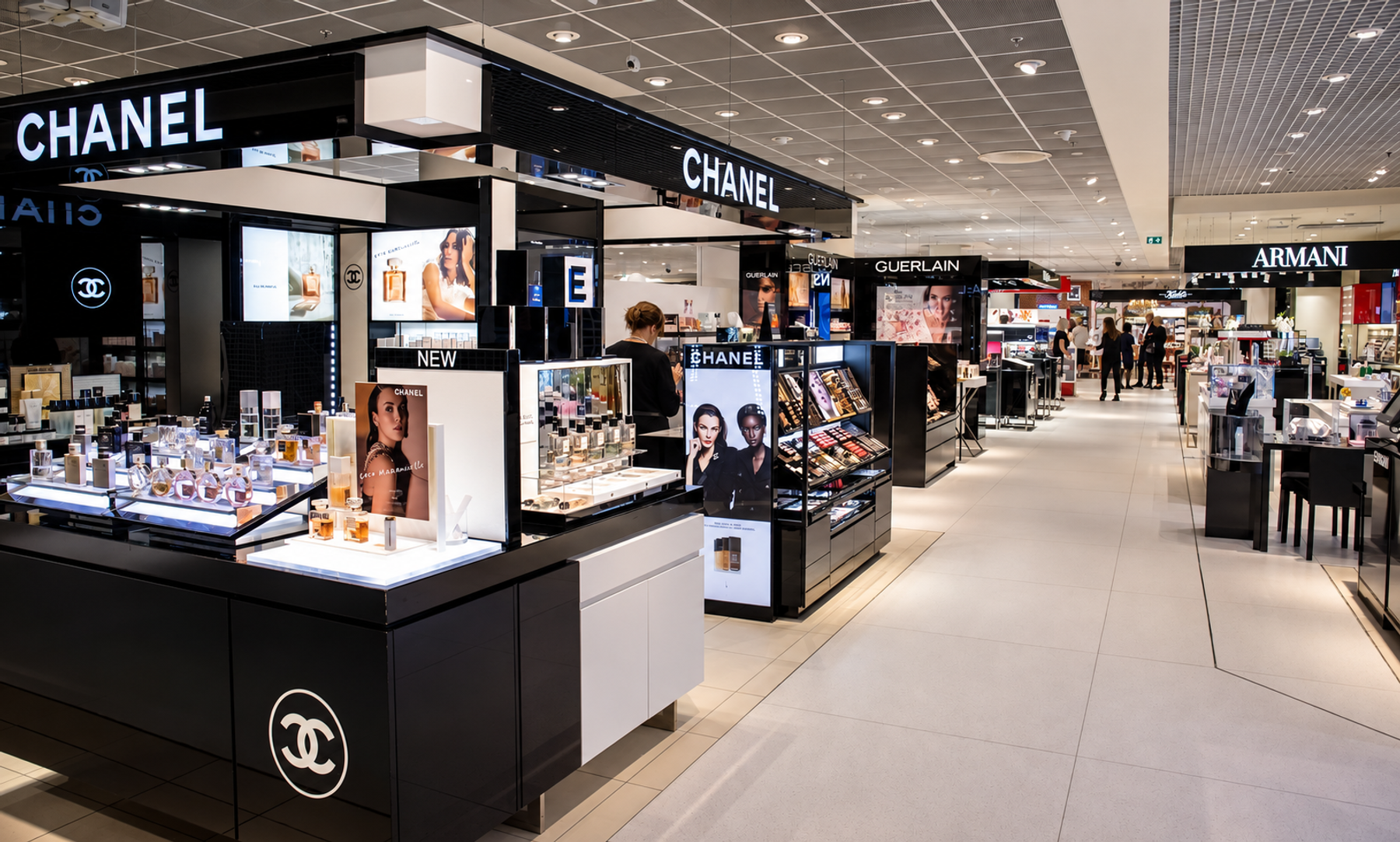 Branded retail counter and illuminated fragrance display