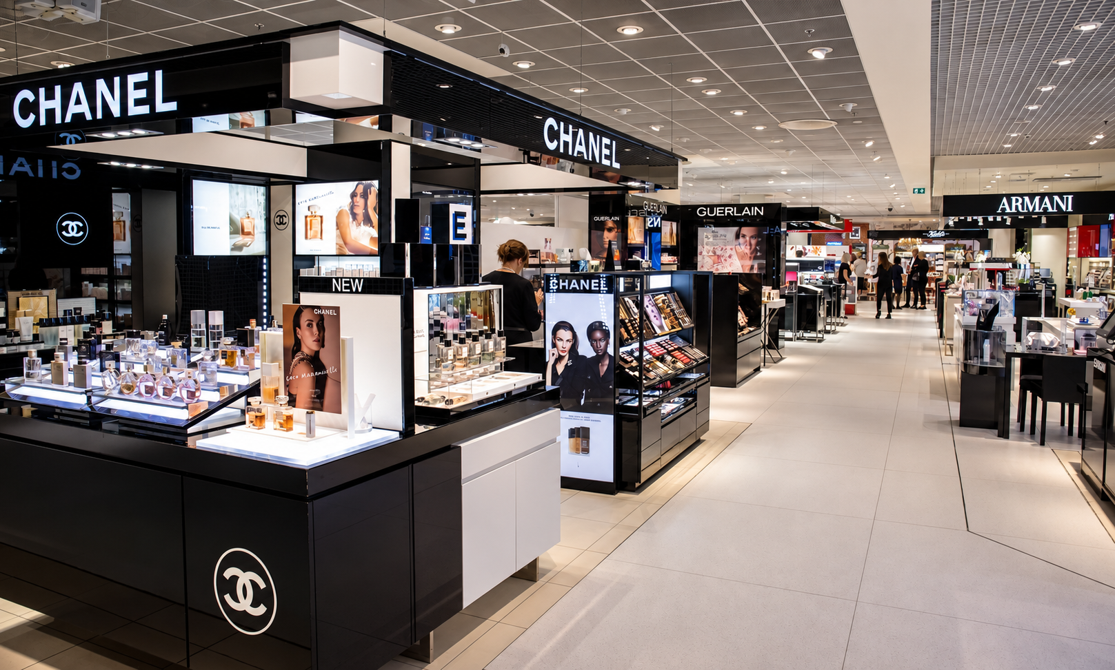 Branded retail counter and illuminated fragrance display