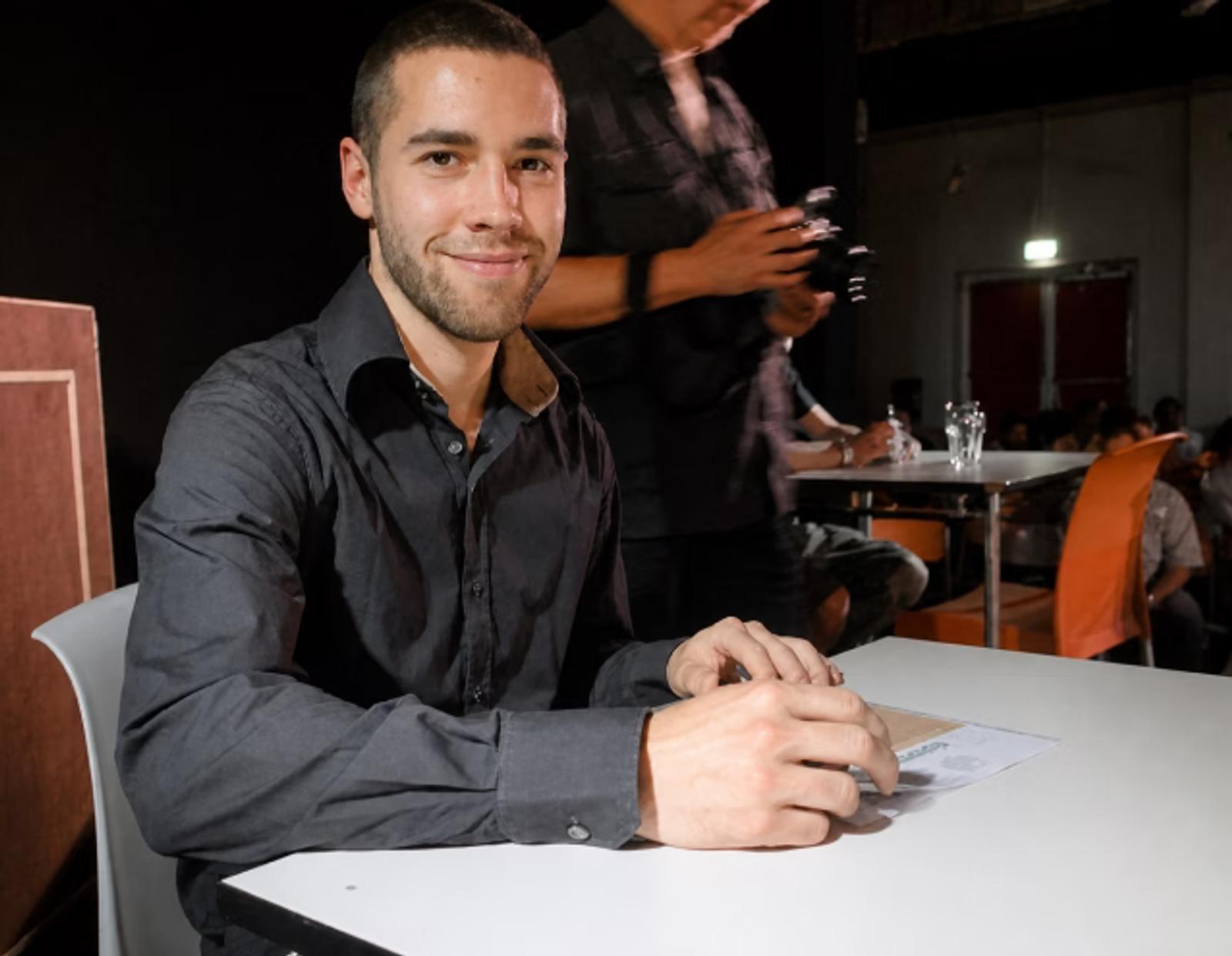 Receiving my diploma in Allround Desktop Publishing at Grafisch Lyceum in Utrecht in May 2009