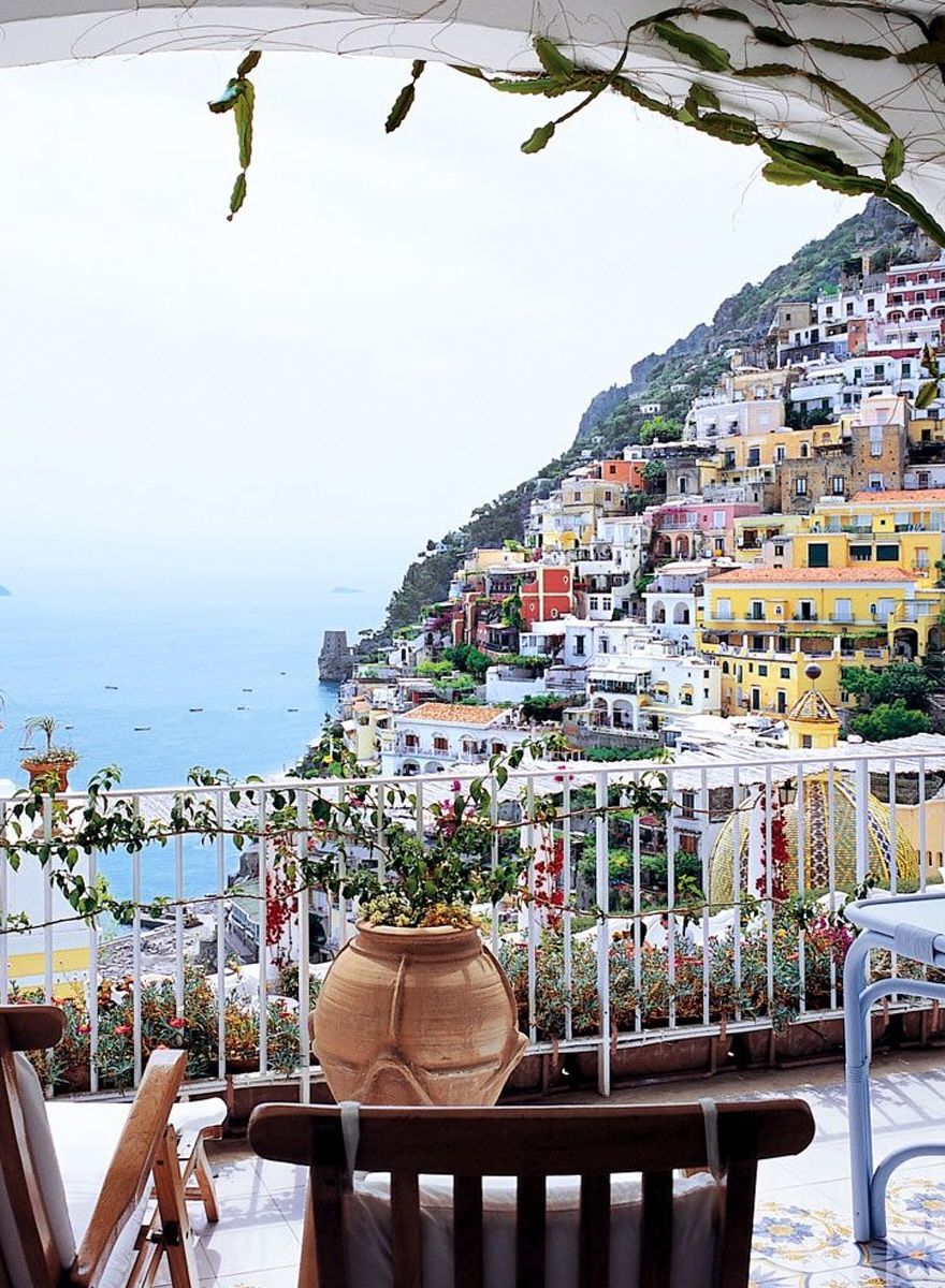 Hotel Le Sirenuse, chosen by Tastemaker Marie-Louise Scio, for Semaine.