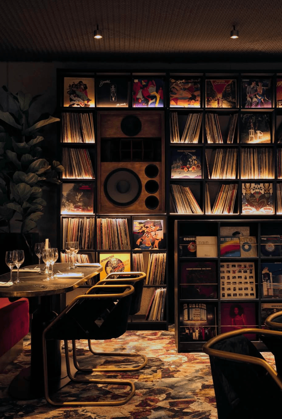 Club Bus Palladium, chosen by semaine tastemaker arman nafeei