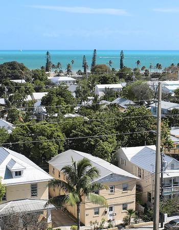 Key West chosen by Tastemaker Paris Hilton, for Semaine.