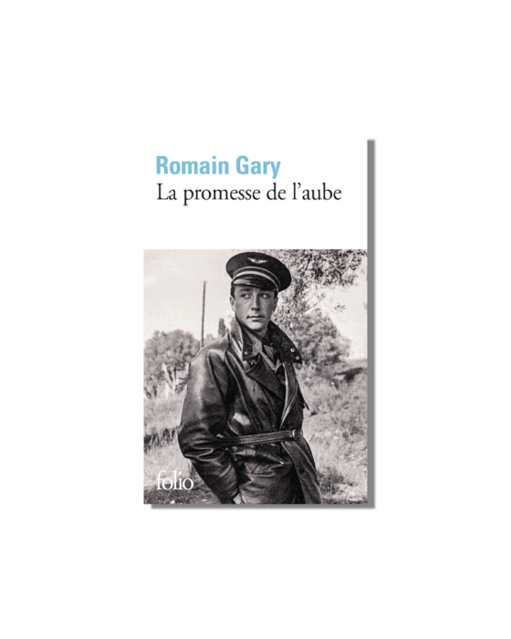 Book cover for "La promesse de l'aube" by Romain Gary, featuring a black and white photo of a young man in a pilot's uniform.