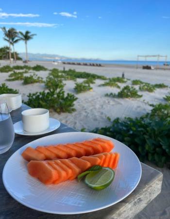 Four Seasons Resort Los Cabos at Costa Palmas, chosen by Tastebreaker Dr Natazia Stolberg, for Semaine.