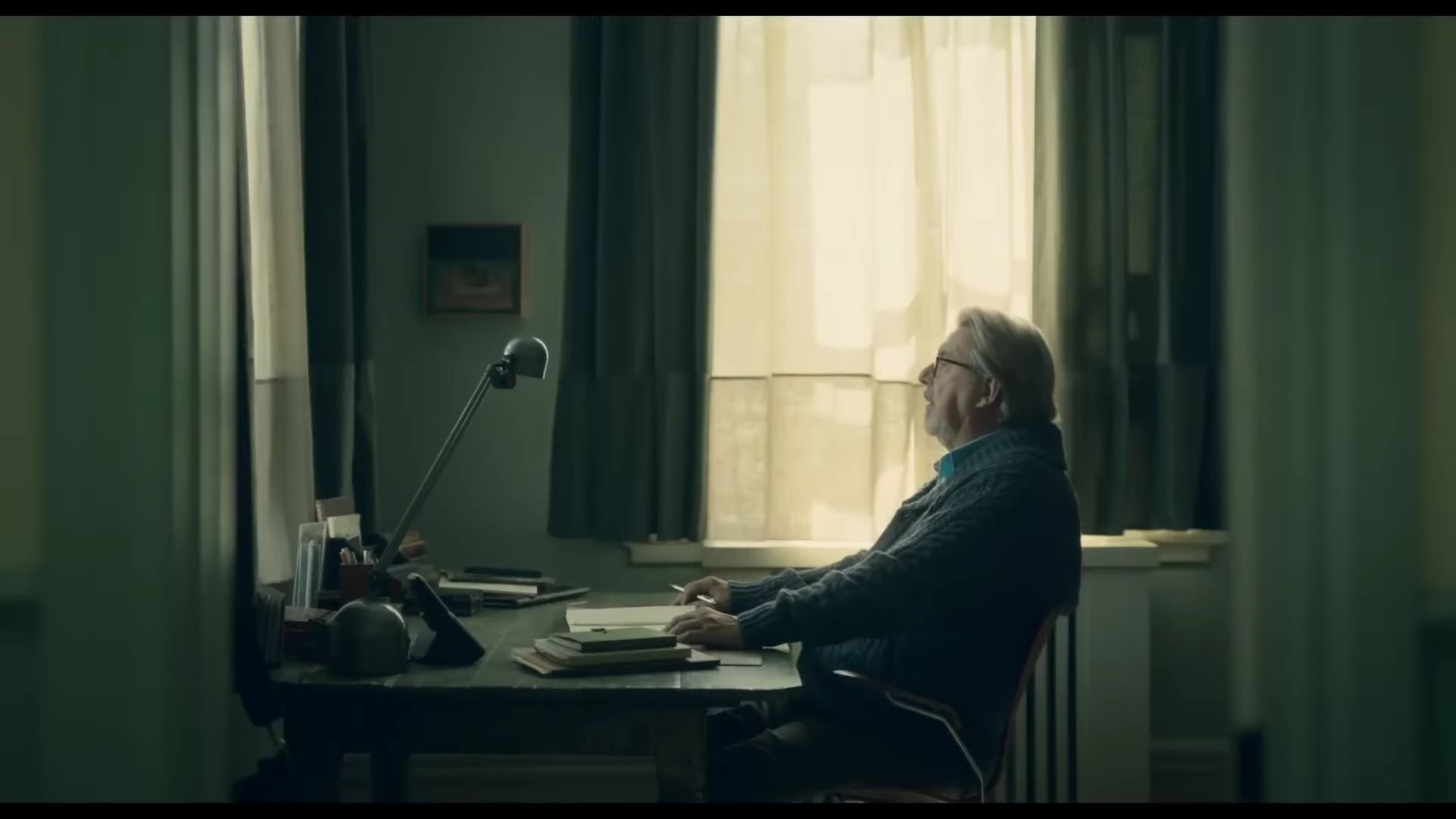 "Testament": Uma Reflexão Irônica sobre a Sociedade Contemporânea