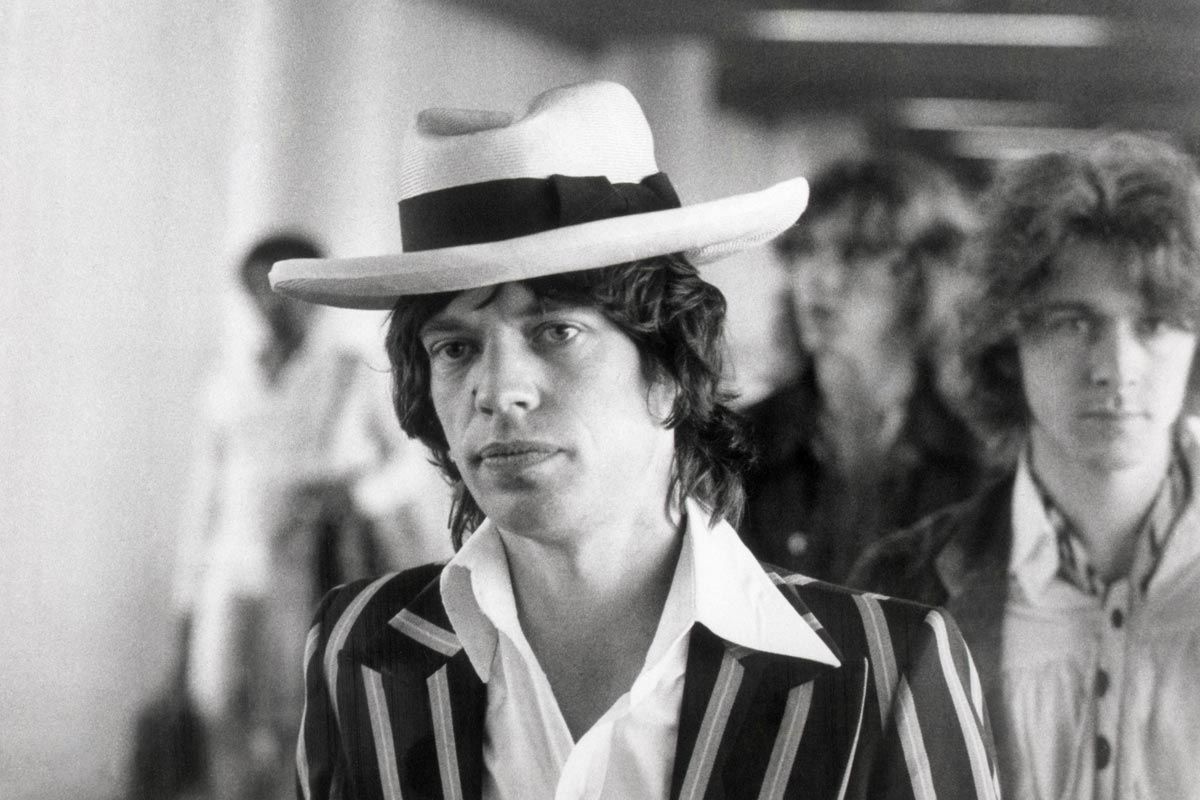 Mick Jagger faz 82 – e continua sendo o maior ícone de estilo do rock. 