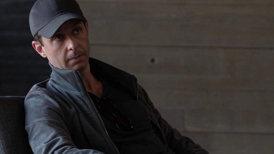 Kendall Roy com estilo luxo silencioso em Succession