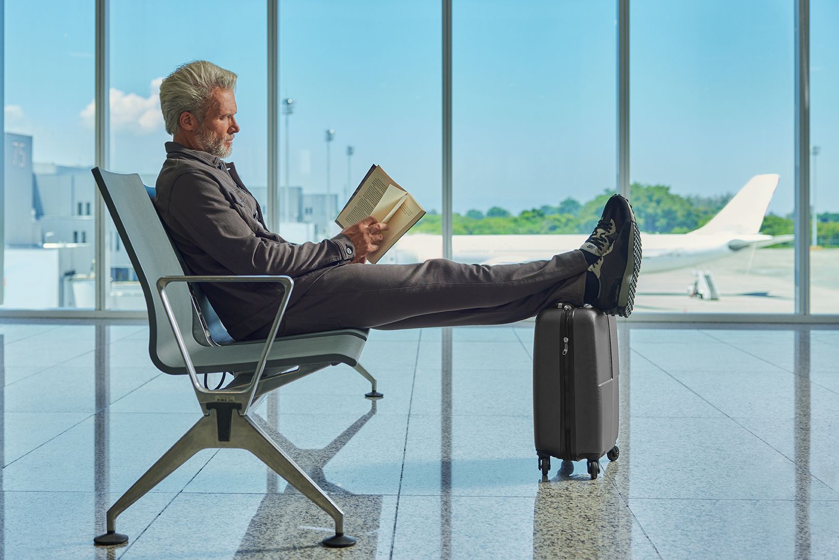 Como montar uma mala de viagem para o verão