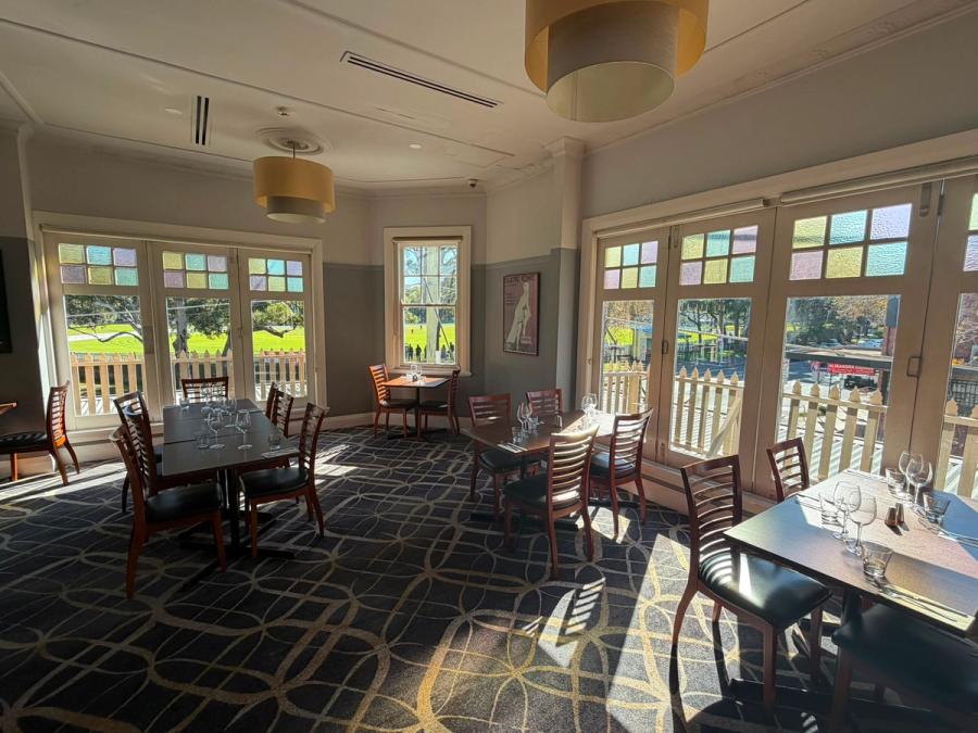 James Restaurant 