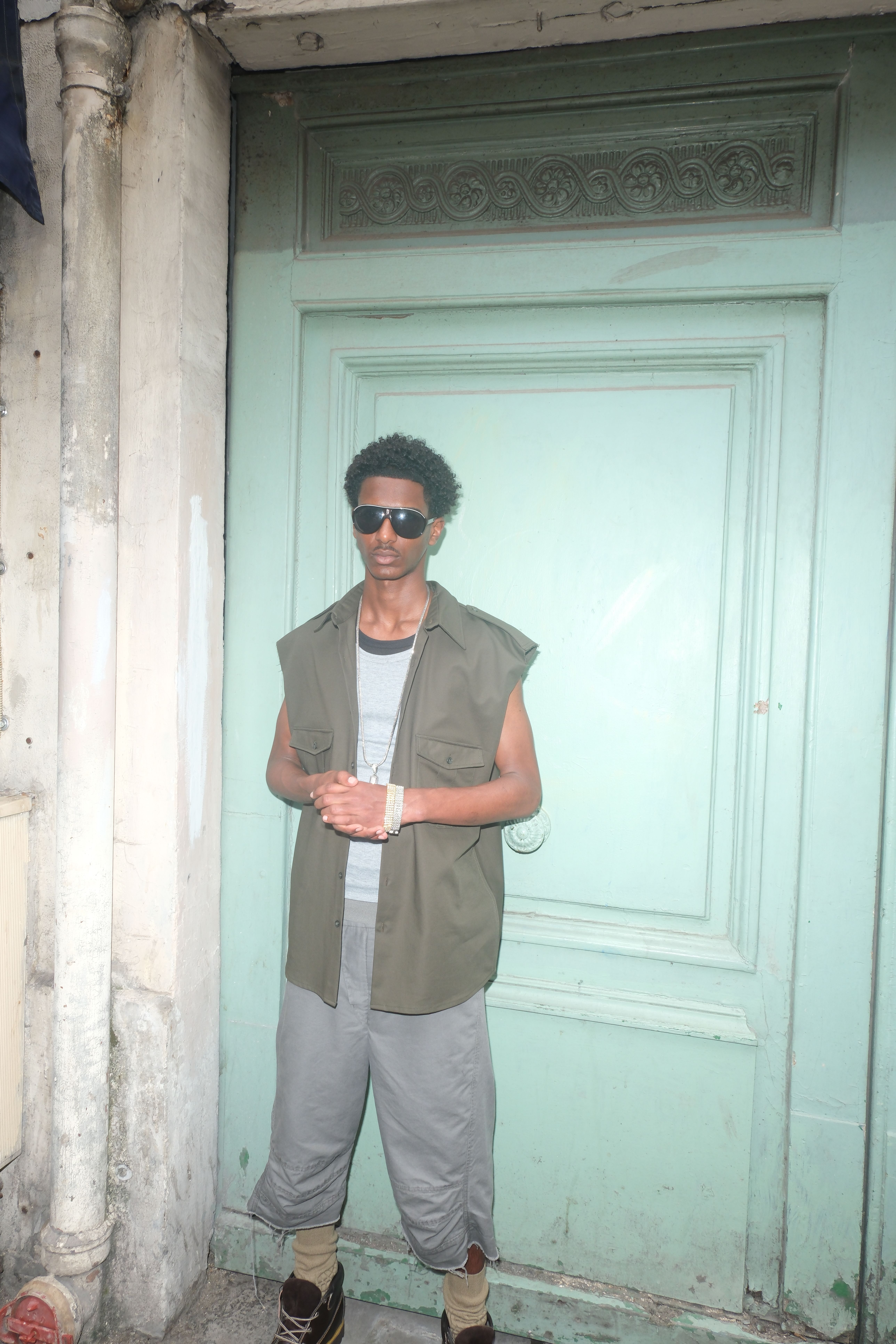 CUT OFF SERGEANT SHIRT, CONTRAST DOUBLE TANK & CUT OFF SHORTS