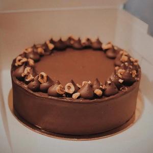 Coffee Hazelnut Praline Cake