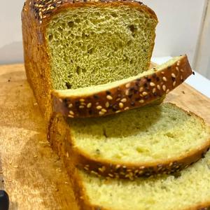 Spinach Garlic Sesame Loaf