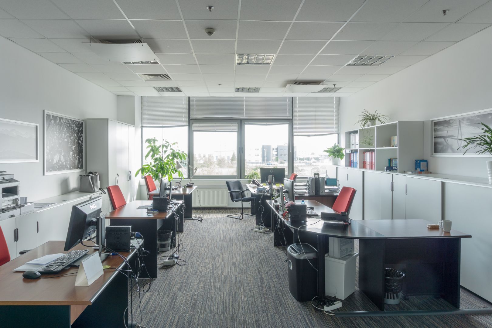 DSV Solutions, birouri