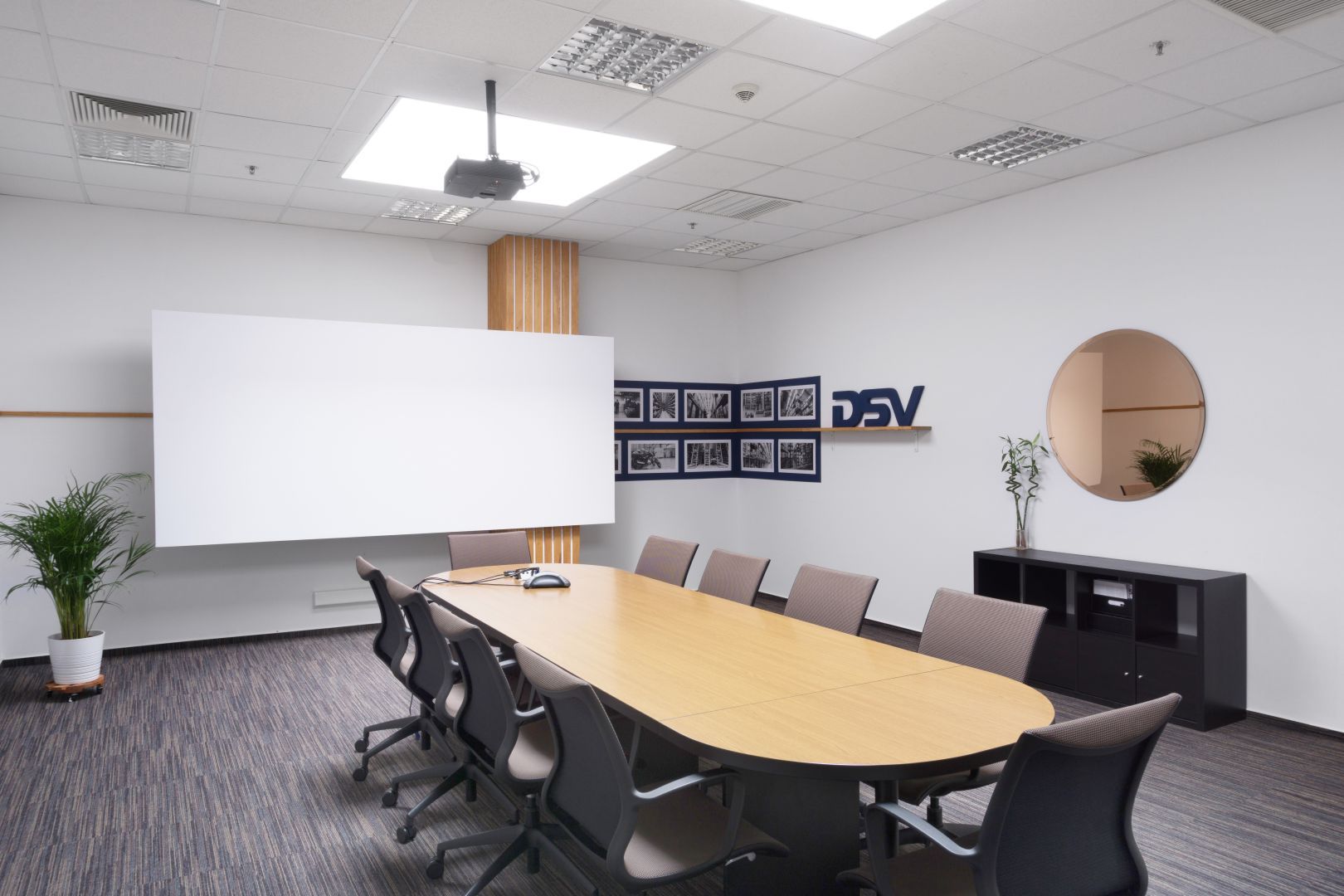 DSV Solutions, săli de conferință